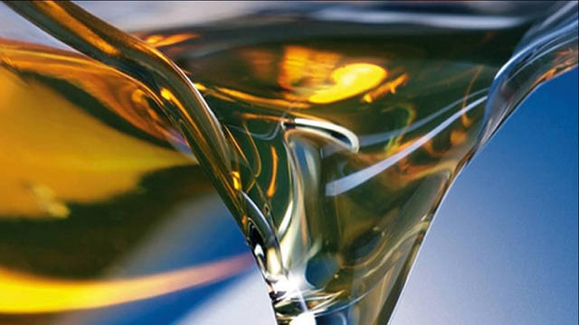 工业润滑油的深度解析与市场现状分析 现代工业的隐形血液
